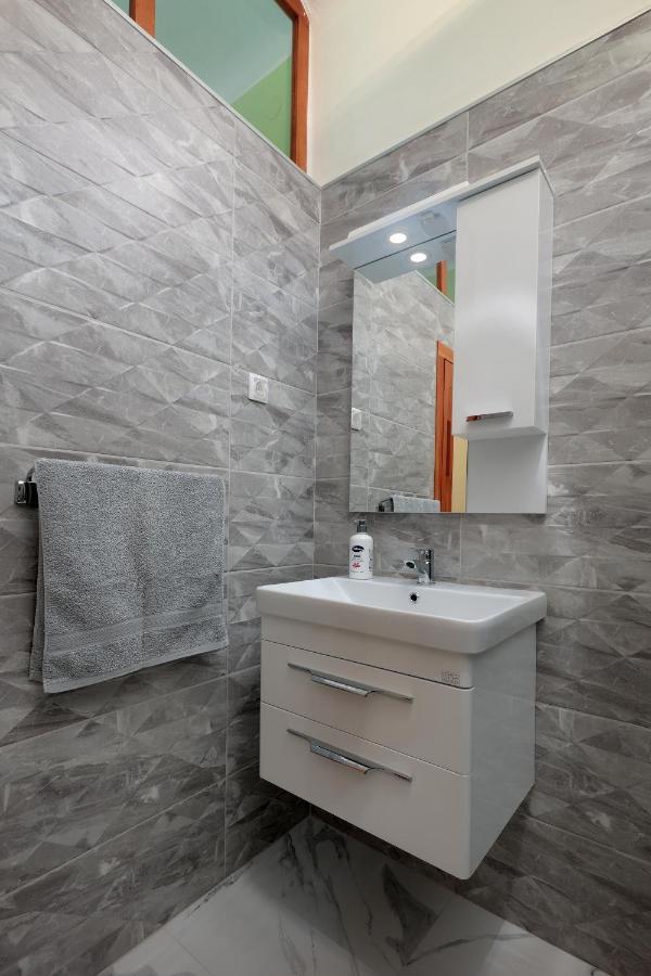 Apartments Smoky โนวาลยา ภายนอก รูปภาพ